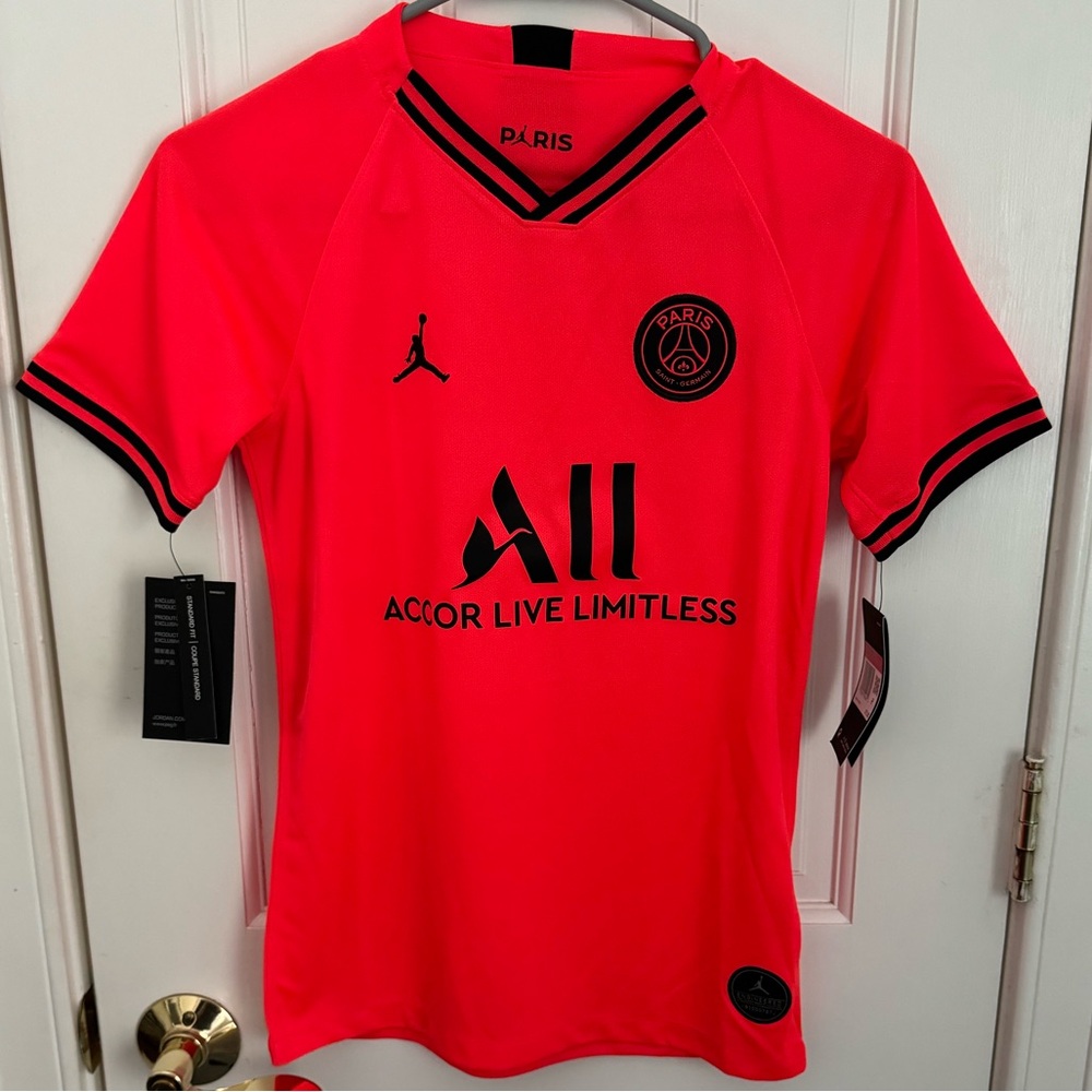 Paris Saint German Soccer Jersey - Youth Large